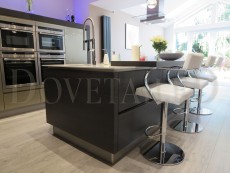 Ultragloss Champagne and Terra Oak Handleless Kitchen